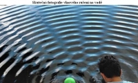 Obr. 7 (fotka vodn� interference)