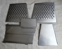 Skl�d� se jenom z p�ti d�l� ...